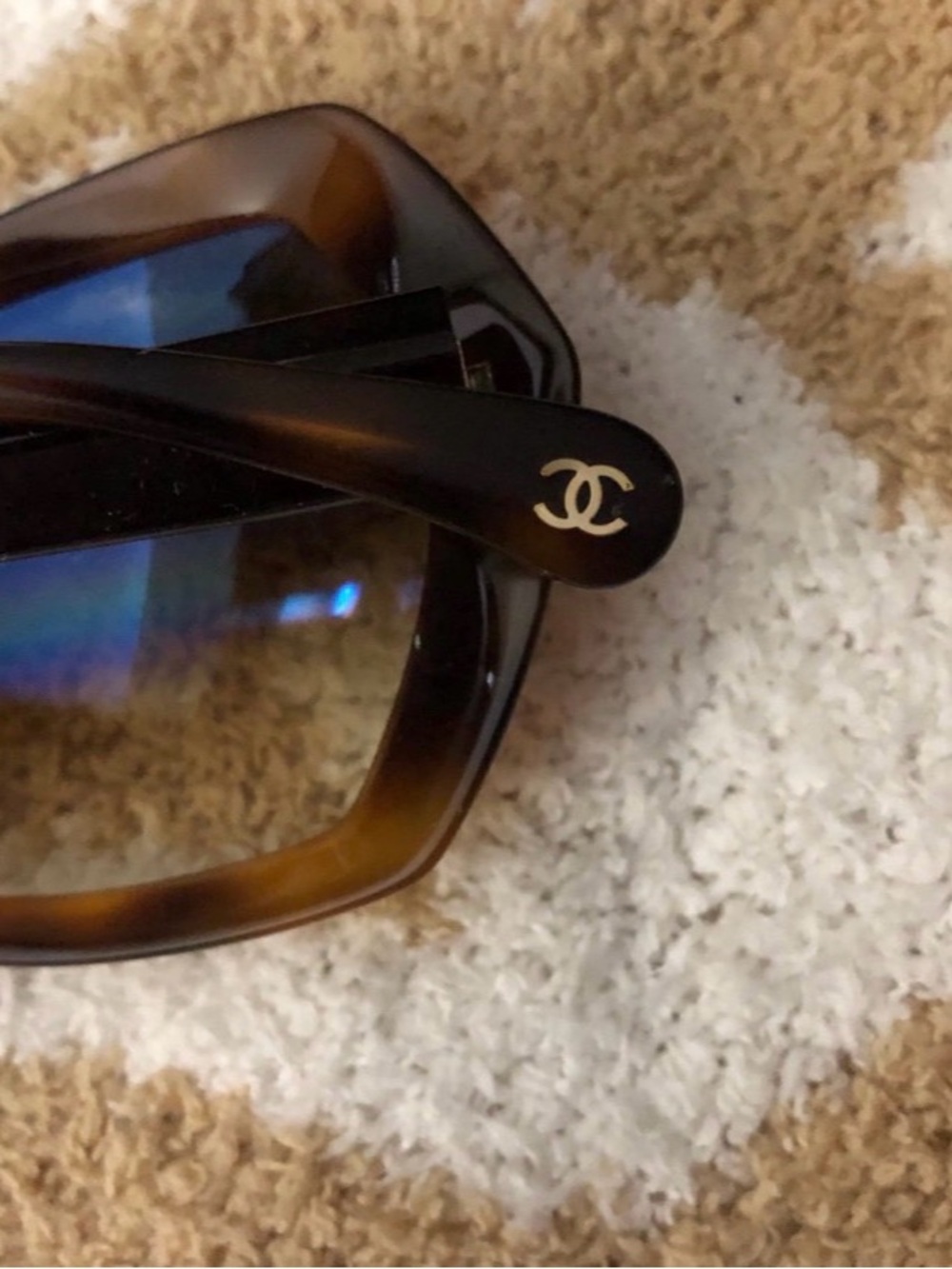 CHANEL Tortoiseshell Oversized Hexagon Sunglasses - Brown Gradient - Picture 2 of 6